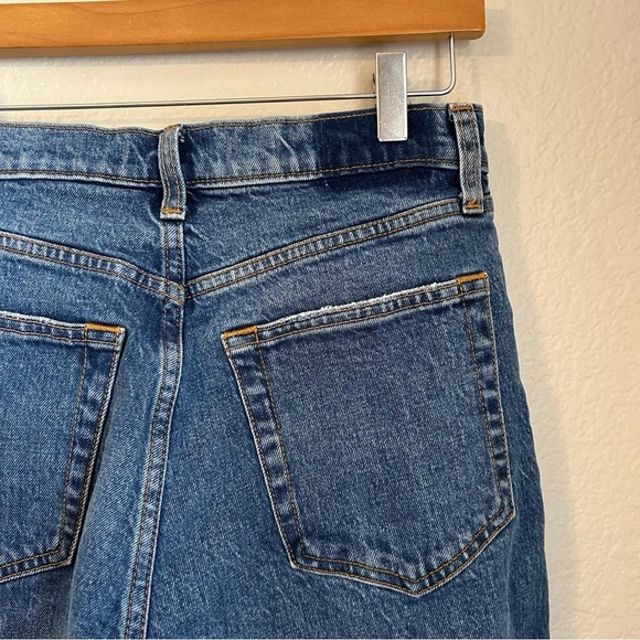 Abercrombie & Fitch The 90’s Slim Straight Ultra High Rise Distressed Jeans, 29L - Picture 5 of 9